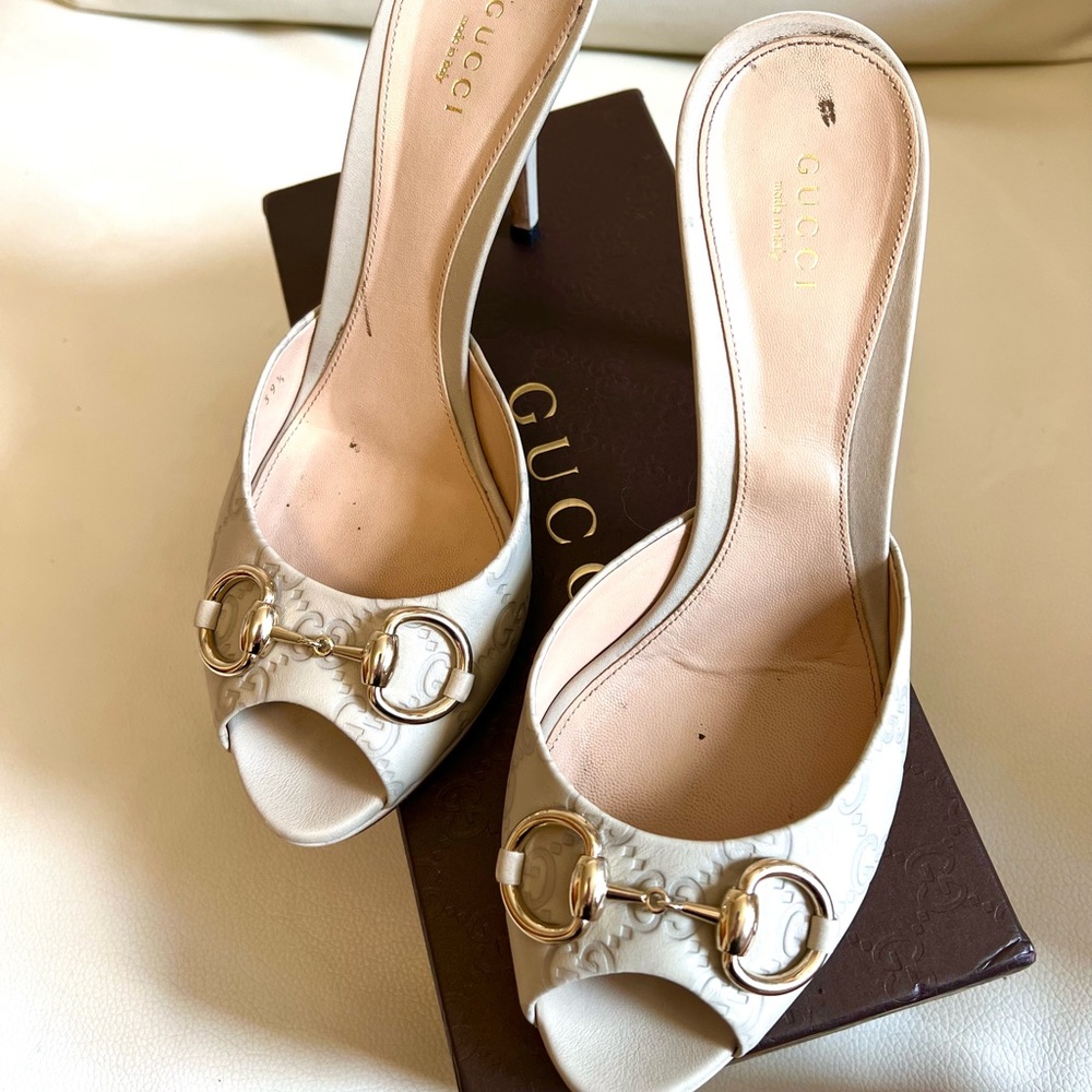 Gucci monogram Guccissima ivory sandals